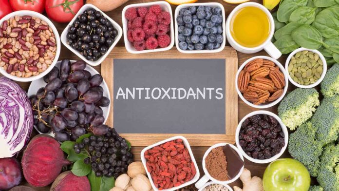 7 reasons why you need to load up on antioxidants ASAP!