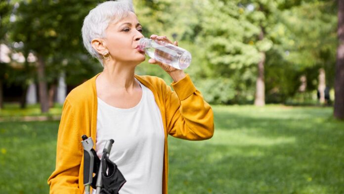 Dehydration in older adults: 5 reasons why the elderly are at a greater risk