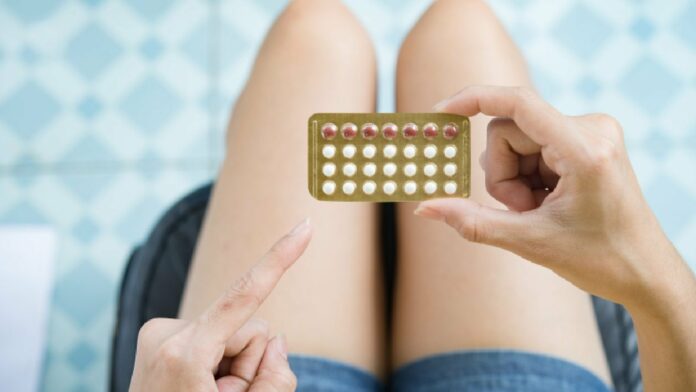 Weight gain after stopping birth control pills: Does it really happen?