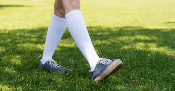 Step Into Summer: Why Compression Socks Belong in Your Warm-Weather Wardrobe