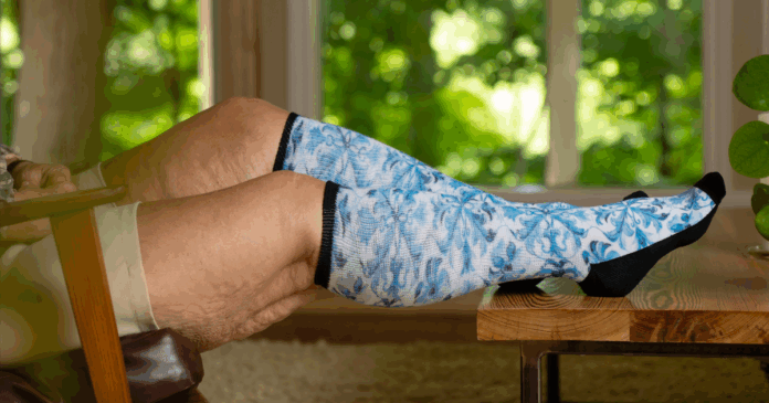 Summer Adventures Made Easy: How EasyStretch™ Socks Keep You Comfortable on the Go