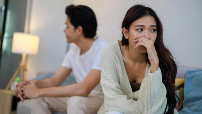 How to manage relationship stress without visiting a therapist: 7 tips from a life coach