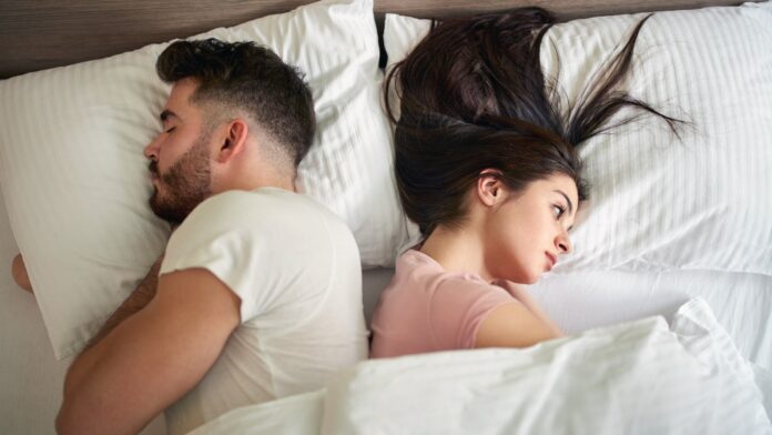 Can long working hours and screen time affect fertility? Doctor suggests 5 lifestyle changes to help