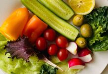 Doctor lists simple superfoods that help support women’s gynaecological health Doctor lists simple superfoods that help support women’s gynaecological health